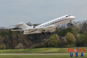 N121QS 2022 Bombardier Global Express GLEX NetJets PDK (KPDK) Peachtree Dekalb airport Atlanta Georgia 3-13-2025