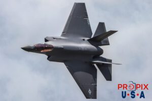 F-35 Performing a high speed banking turn at the 2025 Sun N Fun airshow in Lakeland Florida. Aircraft code: F35 Airport code(s): KLAL, LAL