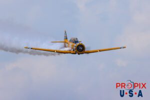 No Copenhagen sponsorship on this aircraft..! N3639F 1945 North American T-6 Texan performing at the 2025 Sun N Fun airshow in Lakeland Florida with Jeff Shetterly piloting this WWII era aircraft. Aircraft code: T6 Airport code(s): KLAL, LAL