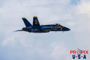 Where did everybody go..? Blue Angels solo performing an "Opposing Horizontal Roll" with afterburners engaged. This was at the 2025 Sun N Fun airshow in Lakeland Florida. #5 Commander Thomas Zimmerman (Lead Solo) Aircraft code: F18 Airport code(s): KLAL, LAL