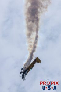 N821MG 2009 Extra EA-300 being flown by Mike Goulian at the 2025 Augusta Georgia Airshow. Aircraft Code: E300 Airport Code(s): KAGS, AGS