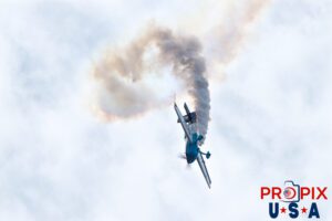loopty loop. N821MG 2009 Extra EA-300 piloted by Mike Gulian at the 2025 Brunswick Georgia airshow. Aircraft code: E300 Airport code(s): BQK, KBQK Photo date: 5-17-2025