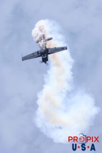 N821MG 2009 Extra EA-300 being flown by Mike Goulian at the 2025 Augusta Georgia Airshow. Aircraft Code: E300 Airport Code(s): KAGS, AGS