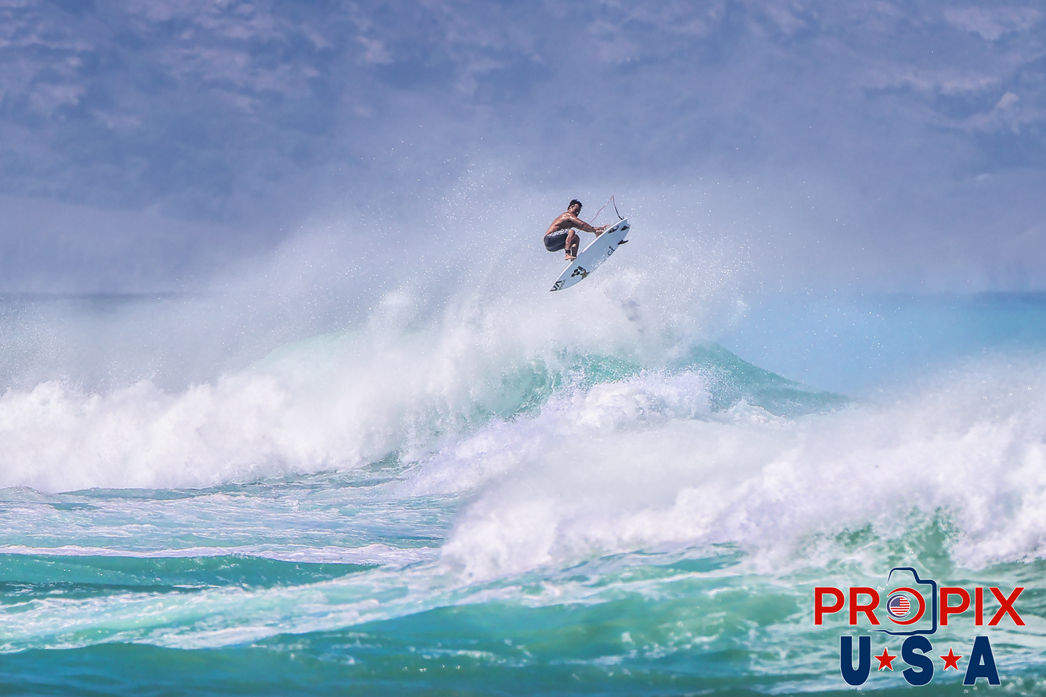 Oahu's North Shore flight school..! Aerial surfing on Oahu Hawaii's North Shore.