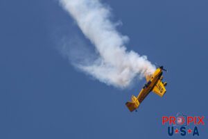N232X 1999 Extra EA-300 Performing at the 2017 Sun N Fun airshow in Lakeland Florida. Aircraft code E300.