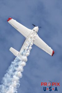 N14JP 1986 Beechcraft Bonanza performing at the 2017 Sun N Fun airshow in Lakeland Florida. Aircraft code BE33.