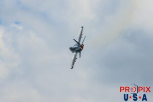 No speed trap to be seen..! F-18 demonstration flight at the 2025 Smyrna Tennessee air show. As the aircraft was making a high speed banking turn, condensation clouds formed on the top of the wings with an impressive depth of an estimated 18". Aircraft code: F18 Airport code(s): MQY, KMQY Photo date: 6-8-2025