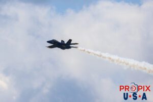 Two's company..! Look CAREFULLY..! As solos #5 and #7 were approaching show center it appeared that only one aircraft was coming from the right. This maneuver is called the "Tuck Over Roll". This was part of the Blue Angels performance at the 2025 Smyrna Tennessee airshow. #5 Commander Thomas Zimmerman (Lead Solo) #7 Lieutenant Commander Connor O'Donnell (opposing Solo) Aircraft code: F18 Airport code(s): MQY, KMQY Photo date: 6-8-2025