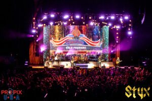 Styx performing the song "Paradise" at Alpharetta amphitheater 7-6-2025. Styx at Alpharetta amphitheater 7-6-2025. If you like Styx music, this is a DO NOT MISS show. Fantastic sound and entertaining performance..!
