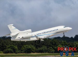 G-STMT 2011 Dassault Falcon 7X FA7X Country of registration: United Kingdon PDK (KPDK) Peachtree Dekalb airport Atlanta Georgia Photo date: 5-25-2016