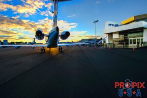 N457WB 2016 Bombardier Challenger 350 CL35 PDK (KPDK) Peachtree Dekalb airport Atlanta Georgia Photo date: 2-3-2019