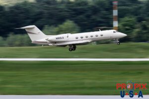 N950LG 2001 Gulfstream G-IV GLF4 PDK (KPDK) Peachtree Dekalb airport Atlanta Georgia Photo date: 8-2-2018