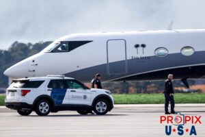 N50JE 1999 Gulfstream GV GLF5 The Setai Hotel www.TheSetaiHotel.com PDK (KPDK) Peachtree Dekalb airport Atlanta Georgia Photo date: 12-24-2023