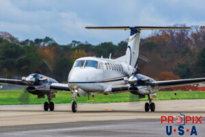 N5XM 1994 Beechcraft King Air B300 BE30 PDK (KPDK) Peachtree Dekalb airport Atlanta Georgia Photo date: 12-3-2023