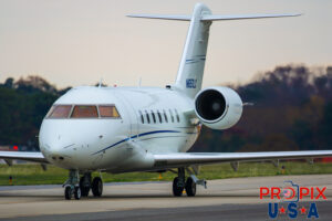 N650LC 2017 Challenger 600 CL60 PDK (KPDK) Peachtree Dekalb airport Atlanta Georgia Photo date: 11-26-2023