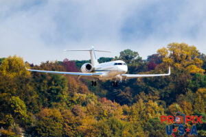 N44GX 2004 Bombardier Global Express GLEX PDK (KPDK) Peachtree Dekalb airport Atlanta Georgia Photo date: 11-9-2023