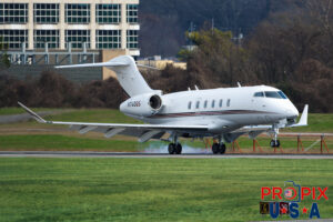 N740QS 2022 Bombardier Challenger 300 CL30 NetJets PDK (KPDK) Peachtree Dekalb airport Atlanta Georgia Photo date: 12-27-2023