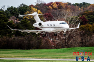 N749QS 2017 Bombardier Challenger 300 CL30 NetJets PDK (KPDK) Peachtree Dekalb airport Atlanta Georgia Photo date: 12-3-2023