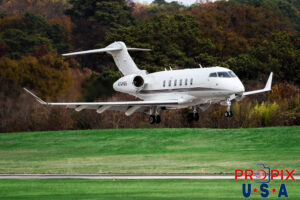 N749QS 2017 Bombardier Challenger 300 CL30 NetJets PDK (KPDK) Peachtree Dekalb airport Atlanta Georgia Photo date: 12-3-2023