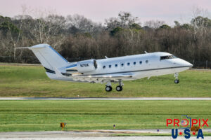 N70X 1990 Bombardier Challenger 600 CL60 PDK (KPDK) Peachtree Dekalb airport Atlanta Georgia