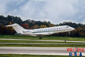 N44GX 2004 Bombardier Global Express GLEX PDK (KPDK) Peachtree Dekalb airport Atlanta Georgia Photo date: 11-9-2023