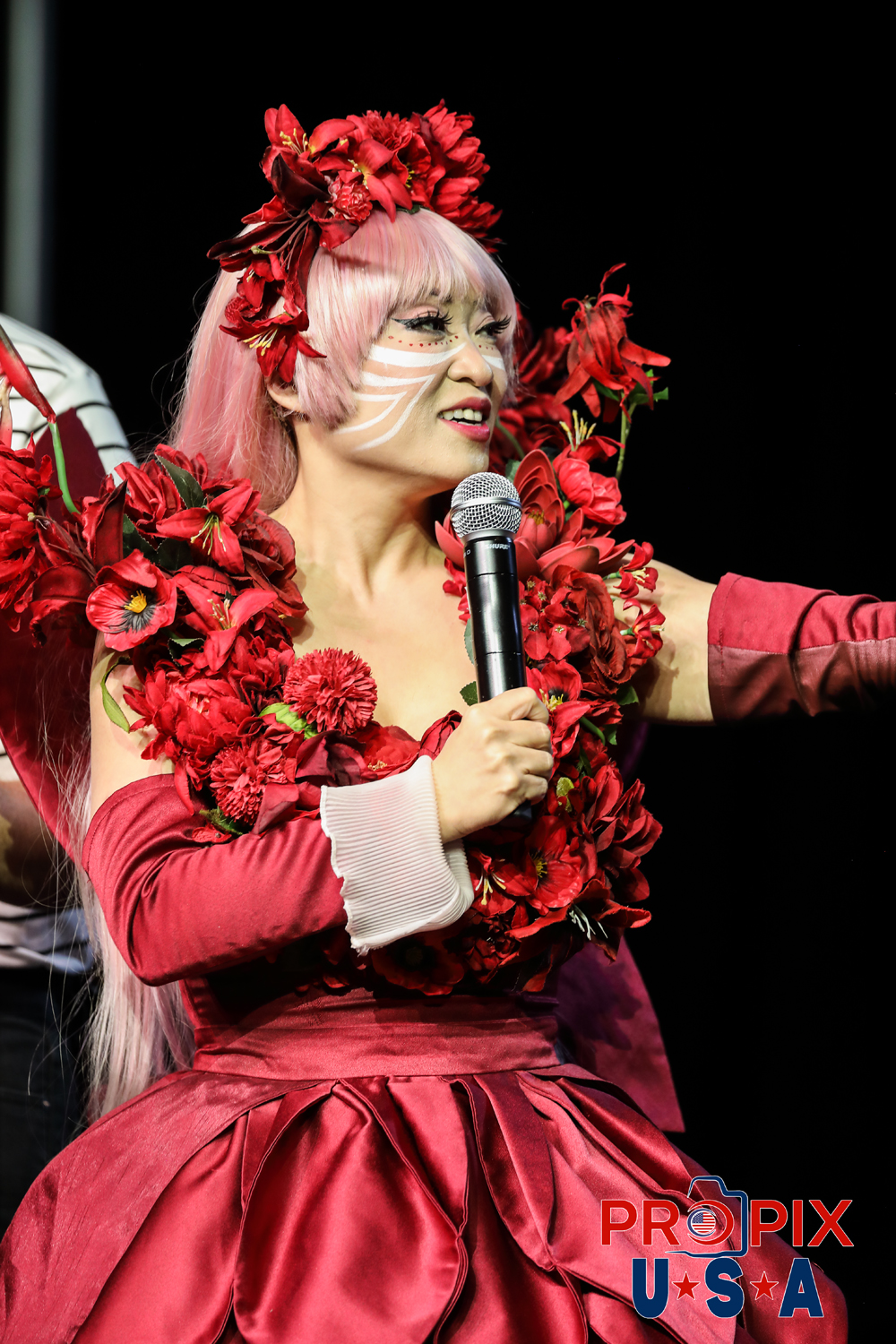 Dragon Con 2025 Costuming Contest Host Lezli Robyn Photo date: 8-29-2025 Dragoncon