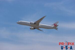 JA-875J 2018 Boeing 787 Dreamliner B787 Japan Airlines JAL HNL (PHNL) Honolulu Hawaii International Airport Photo date: 9-24-2024