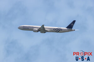 HL-7783 Boeing 777-300ER B777 Korean Air HNL (PHNL) Honolulu Hawaii International Airport Photo date: 9-26-2024
