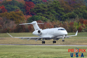 N860CM 2023 Bombardier Challenger 350 CL35 PDK (KPDK) Peachtree Dekalb airport Atlanta Georgia Photo date: 12-1-2024