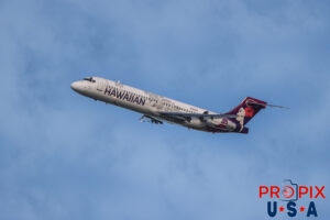 N490HA 2001 Boeing 717 B717 Hawaiian Airlines HNL (PHNL) Honolulu Hawaii International Airport Photo date: 6-23-2025