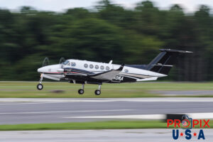 N140KA 2012 Beechcraft Super King Air 200 BE20 PDK (KPDK) Peachtree Dekalb airport Atlanta Georgia Photo date: 7-26-2024