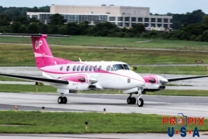N848UP 2015 Beechcraft Super King Air 350 B350 Wheels Up PDK (KPDK) Peachtree Dekalb airport Atlanta Georgia Photo date: 7-26-2024