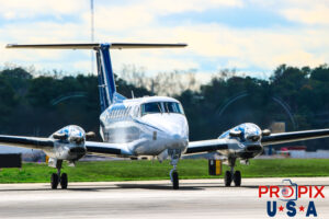 N855UP 2015 Beechcraft Super King Air 350 B350 Wheels Up PDK (KPDK) Peachtree Dekalb airport Atlanta Georgia Photo date: 2-16-2025