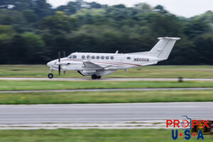 N600CA 2002 Raytheon Super King Air 300 BE30 PDK (KPDK) Peachtree Dekalb airport Atlanta Georgia Photo date: 8-21-2024