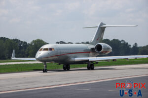 N500VJ 2013 Bombardier Global Express 5000 GLEX Vista Jet PDK (KPDK) Peachtree Dekalb airport Atlanta Georgia Photo date: 8-1-2024