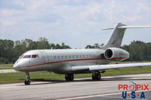 N500VJ 2013 Bombardier Global Express 5000 GLEX Vista Jet PDK (KPDK) Peachtree Dekalb airport Atlanta Georgia Photo date: 8-1-2024