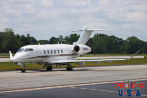 N702QS 2019 Bombardier Challenger 300 CL30 NetJets PDK (KPDK) Peachtree Dekalb airport Atlanta Georgia Photo date: 7-7-2024
