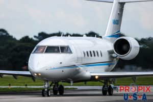 N843GS 1995 Bombardier Challenger 600 CL60 Comedian Dave Chappell chartered this aircraft. PDK (KPDK) Peachtree Dekalb airport Atlanta Georgia Photo date: 7-23-2024