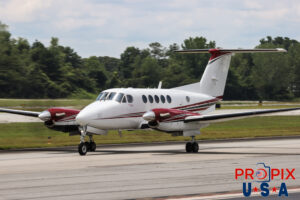 N875J 2012 Beechcraft Super King Air 200 BE20 PDK (KPDK) Peachtree Dekalb airport Atlanta Georgia Photo date: 7-7-2024