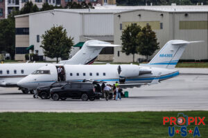 N843GS 1995 Bombardier Challenger 600 CL60 Comedian Dave Chappell seen leaving this charter aircraft. PDK (KPDK) Peachtree Dekalb airport Atlanta Georgia Photo date: 7-23-2024