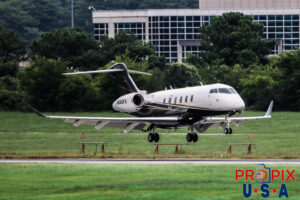 N560FX 2022Bombardier Challenger 350 CL35 Flex Jet PDK (KPDK) Peachtree Dekalb airport Atlanta Georgia Photo date: 7-23-2024 On February 25, 2025 this aircraft had a near-miss with a Southwest 737 at Chicago's Midway airport (MDW), as it crossed the active runway after being told to hold short.