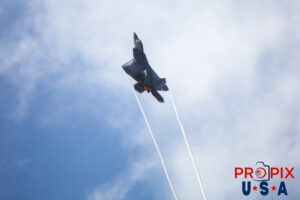F-22 Raptor HNL (PHNL) Honolulu Hawaii International Airport Photo date: 6-26-2025
