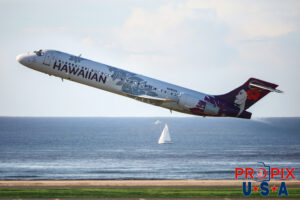 N485HA 2001 Boeing 717 B717 Hawaiian Airlines HNL (PHNL) Honolulu Hawaii International Airport Photo date: 10-20-2024