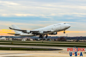 4X-ICC 1991 Boeing 747 freighter / cargo jet departing Atlanta international. Aircraft code: B747 Airport code(s): ATL, KATL Registration country: Israel Photo date: 12-3-2016