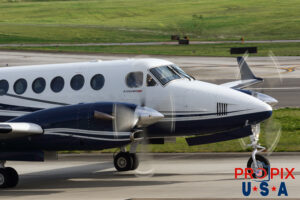 N327R 1999 Raytheon Super King Air 350 B350 PDK (KPDK) Peachtree Dekalb airport Atlanta Georgia Photo date: 3-25-2024
