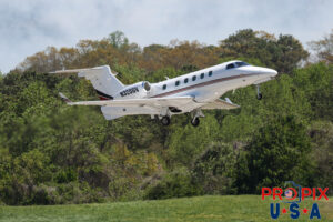 N320GV 2020 Embraer Phenom 300 E55P Wheels Up PDK (KPDK) Peachtree Dekalb airport Atlanta Georgia Photo date: 4-4-2024 On this day winds were gusting up to 40 knots.