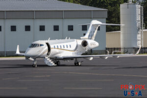 N74ZC 2004 Bombardier Challenger 300 CL30 PDK (KPDK) Peachtree Dekalb airport Atlanta Georgia Photo date: 5-19-2024
