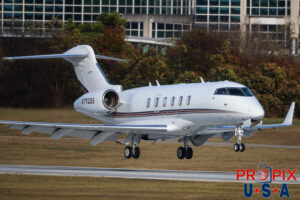 N792QS 2016 Bombardier Challenger 300 CL30 NetJets PDK (KPDK) Peachtree Dekalb airport Atlanta Georgia Photo Date: 11-15-2025