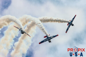 Titan Aerobatic Team #1 N791MH 1951 North American T-6 Texan #2 N3267G 1943 North American T-6 Texan #3 N7462C 1958 North American T-6 Texan Aircraft code: T6 Vidalia Georgia Airport Code(s): VDI, KVDI Photo date: 4-25-2026