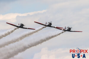 Titan Aerobatic Team #1 N791MH 1951 North American T-6 Texan #2 N3267G 1943 North American T-6 Texan #3 N7462C 1958 North American T-6 Texan Aircraft code: T6 Vidalia Georgia Airport Code(s): VDI, KVDI Photo date: 4-25-2026